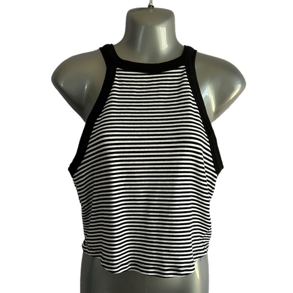 Forever 21 Striped Crop Top Black and White Plus • Used• 1X - Picture 3 of 6